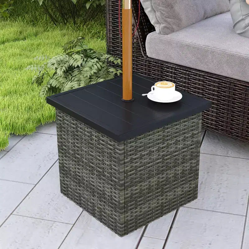 Table d'appoint en osier avec trou de parasol de 1,5 po, table d'appoint carrée d'extérieur avec cadre résistant aux UV, espace de rangement
